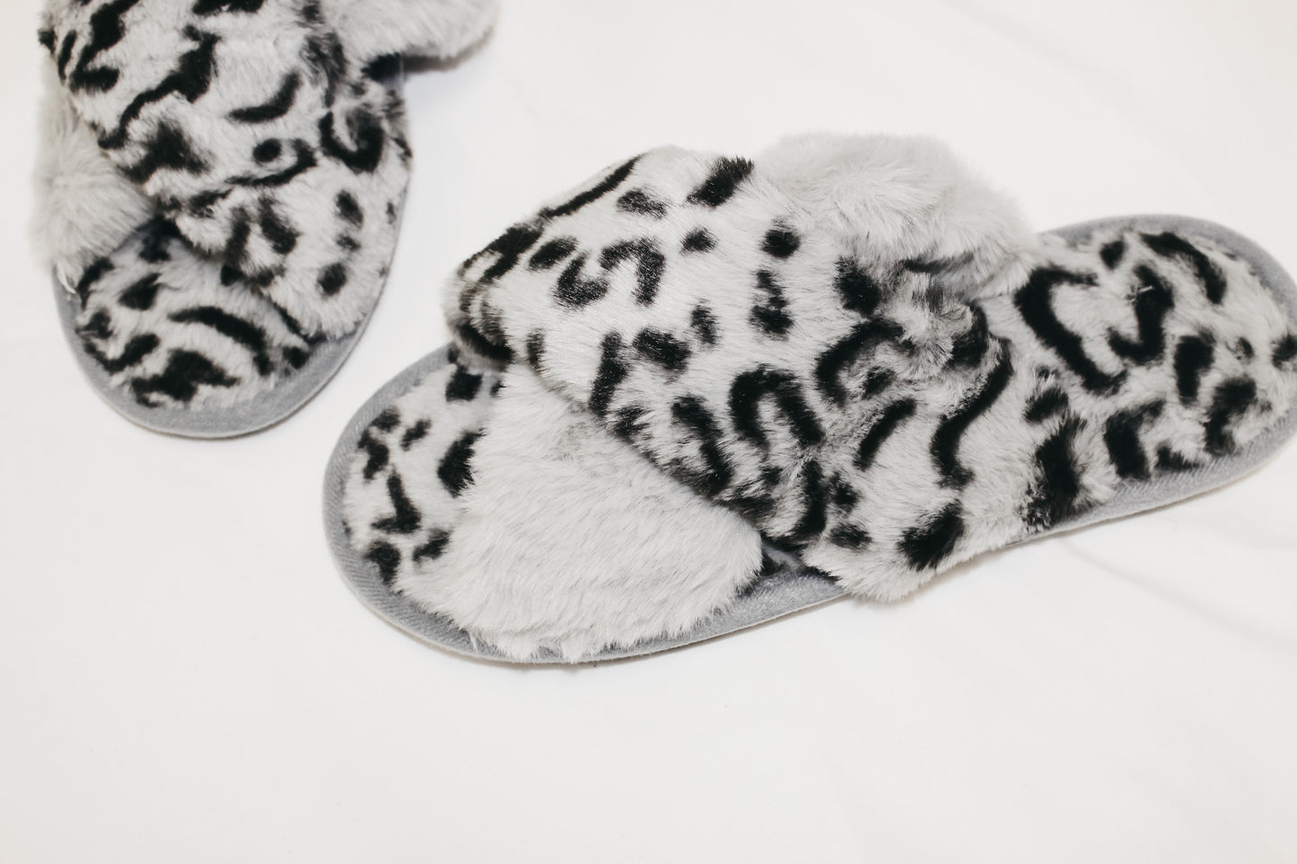 Dana Leopard Criss Cross Slippers