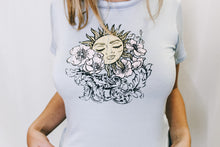 Load image into Gallery viewer, Gwendolyn Graphic Tee