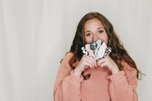 Load image into Gallery viewer, Cailyn Scrunchie 2.0 (1 Pack)
