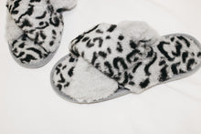 Load image into Gallery viewer, Dana Leopard Criss Cross Slippers