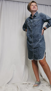 Tennessee Chambray Button Up